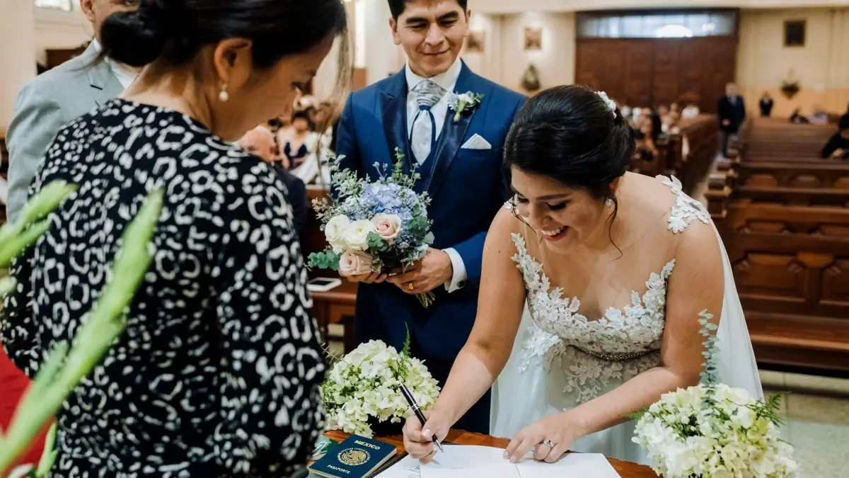 Matrimonio con extranjeros en Perú: requisitos, apostilla y residencia 2026